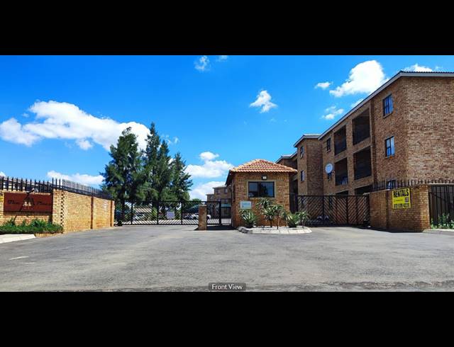 2 BEDROOM TOWNHOUSE FOR SALE IN ALBERTSDAL